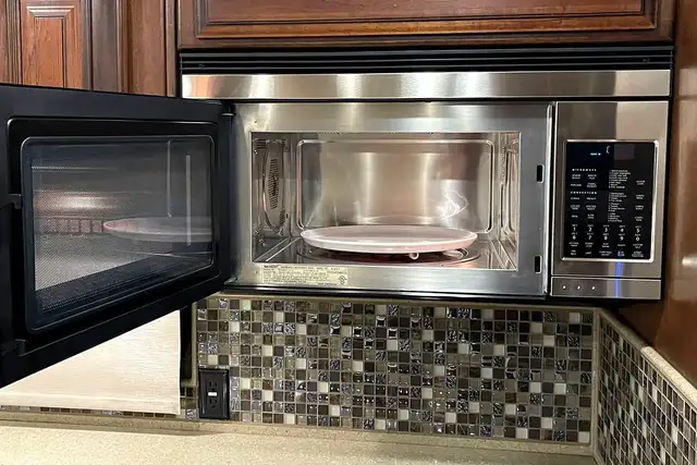 2014 MONACO DYNASTY 44PDQ in RVs & Motorhomes in Red Deer - Image 26