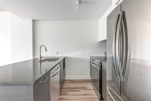STUDIO-Condo Apparement NEUF & LUXE à louer Griffintown dans Locations longue durée  à Ville de Montréal