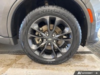Leather Seats, Sunroof, Second Row Seats Captain Chairs, Premium Audio, Uconnect 5 Nav w/10.1 inch D... (image 8)