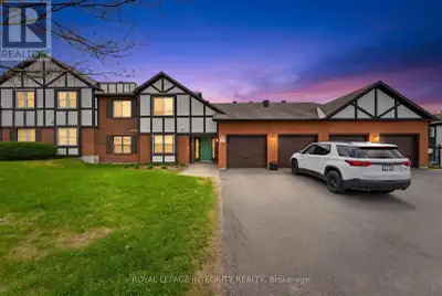 Step into this beautifully updated 2-bed, 2-bath condo in the highly sought-after Bridlewood communi...