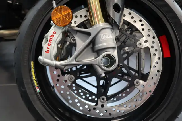 2025 Ducati Multistrada V4 Pikes Peak in Street, Cruisers & Choppers in Edmonton - Image 9