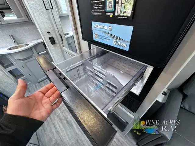 2024 Thor Motor Coach Gemini AWD 23TE Brand new ! Save Huge ! in RVs & Motorhomes in Moncton - Image 29