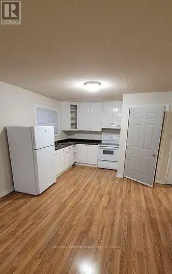 Accommodation In A High Demand Area Of Brampton** Spacious Private One Bedrooms available On The Upp...