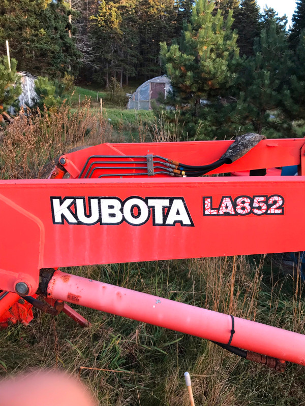 Kubota LA 852 loader in Farming Equipment in Cape Breton