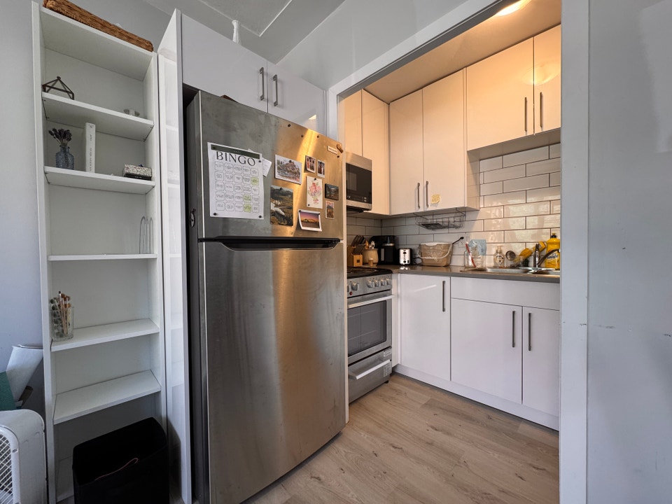 Refreshed & Bright 1 Bedroom Apartment in Central Kitchener! (Un 3