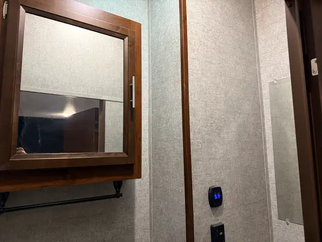 2019 Forest River VENGEANCE 377 V in Travel Trailers & Campers in St. Albert - Image 20