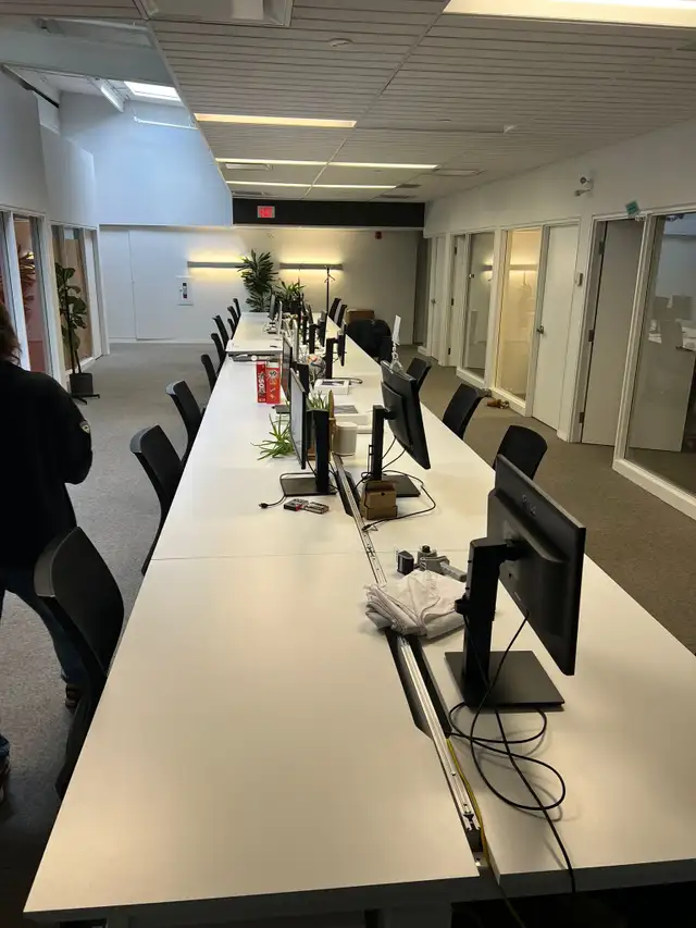 Three H Parkway Benching & Open Plan Office-200 In Stock!62864365175938121