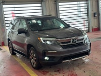 Our 2019 Honda Pilot EX-L Navi in Modern Steel Metallic is a Fresh trade! Call to find out more info... (image 4)