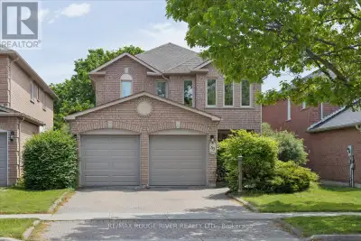 Welcome to 33 Shore Ave! This is wonderful 4-bedroom, 3-bathroom home is located in a desirable Nort...