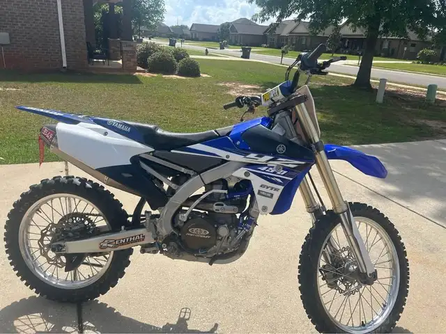 2016 YAMAHA YZ450F-BLUE! in Dirt Bikes & Motocross in Edmonton - Image 2