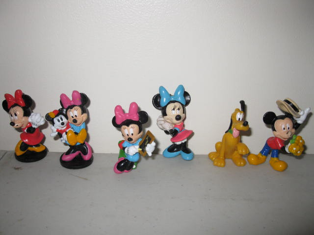 DISNEY CHARACTERS in Toys & Games in Belleville - Image 3