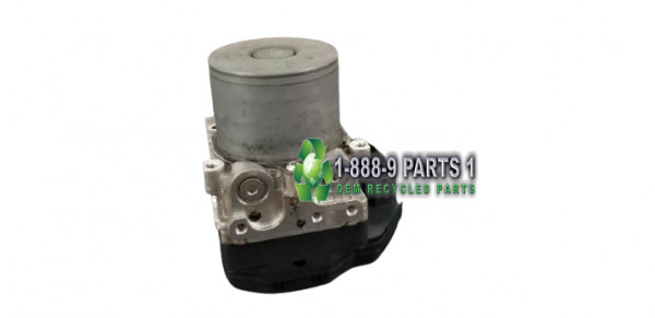 ABS Anti-Brake Pump w/Module Toyota Sienna 2002-2014 OEM in Other Parts & Accessories in Hamilton - Image 3