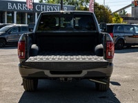 Welcome to Barrie Dodge Chrysler Jeep. NIGHT EDITION -inc: Wheels: 20 x 8.0 Night Edition Black Alum... (image 6)