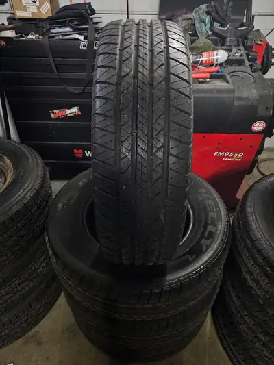 Nice set of Kelly Edge All Season tires. 215/70/16 8/32nd tread remaining #3955