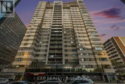 Welcome to the Kent Towers, ideally located in the lively core of downtown Ottawa. This bright and m...