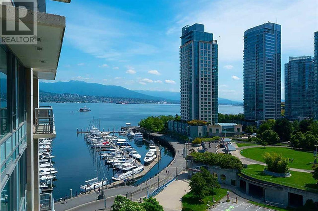 704 499 BROUGHTON STREET Vancouver, British Columbia in Condos for Sale in Vancouver - Image 4