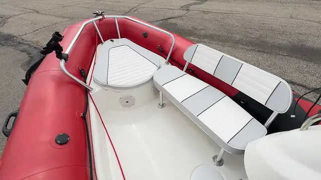 2013 Zodiac Pro 550 Bay Runner -used inflatable fishing boat in Powerboats & Motorboats in Prince Albert - Image 9