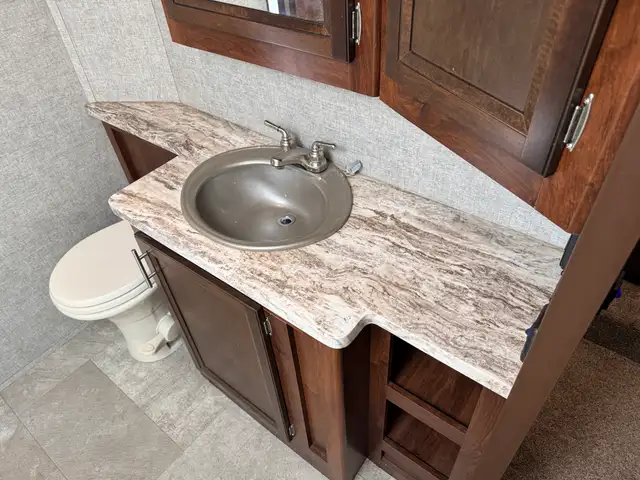 2019 Forest River VENGEANCE 377 V in Travel Trailers & Campers in St. Albert - Image 34