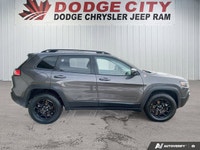 This Jeep Cherokee boasts a Regular Unleaded V-6 3.2 L/198 engine powering this Automatic transmissi... (image 6)
