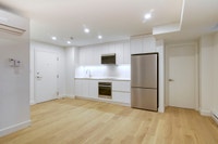 Akelius two bedroom apartment for rent. Located near Sherbrooke in the Westmount neighborhood, Montr... (image 1)