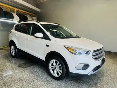 SEL 4WD | Navigation | Leather | Panoramic Sunroof | Power Liftgate | SYNC 3 with 8-Inch Touchscreen...
