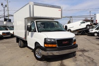 2026 GMC Savana Cargo CAMION NEUF / 11 KM / 6.6 LITRES 8 CYLINDRES / 2026 GMC SAVANA 3500 CUBE 12 PI... (image 5)