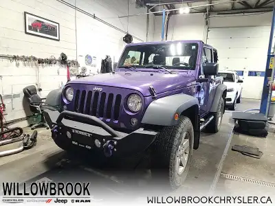 Low Mileage, Cruise Control, Removable Top, Steering Wheel Audio Controls! The 2017 Jeep Wrangler is...