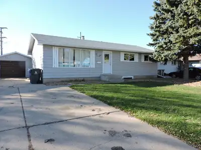 302 Egbert Ave Large updated main floor suite in Sutherland Available April 1st Rent is $1850 includ...