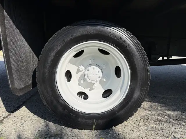 2019 Isuzu NRR 20 Foot Cube Van in Heavy Trucks in Delta/Surrey/Langley - Image 43