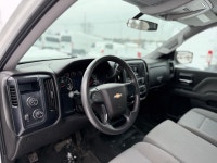 2014 Chevrolet Silveradio 1500 with auto air conditioning, power doors, power locks, power steering,... (image 7)