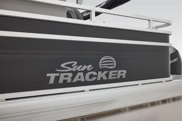 2026 Sun Tracker SportFish 22 XP3 TRITOON -pontoon boat in Powerboats & Motorboats in Prince Albert - Image 39