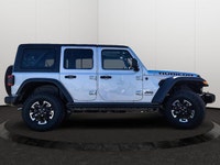 This Jeep Wrangler has a strong ERC 3.6L Pentastar(TM) VVT V6 engine w/ESS engine powering this Auto... (image 6)