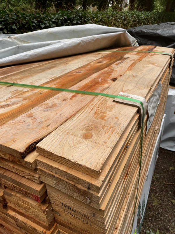 BEST RATE CEDAR 1X6 RUSTIC 5' CEDAR FENCE BOARDS! in Other in Delta/Surrey/Langley