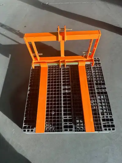 New Compact Tractor Pallet Fork Attachment Cat 1 Fits 1520HP Tractors 3-Point Hitch Forks 3PLF700 Co...