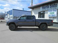 2023 Toyota Tacoma SR5 4x4 with only 45,996km! Equipped with remote keyless entry, power windows, po... (image 4)