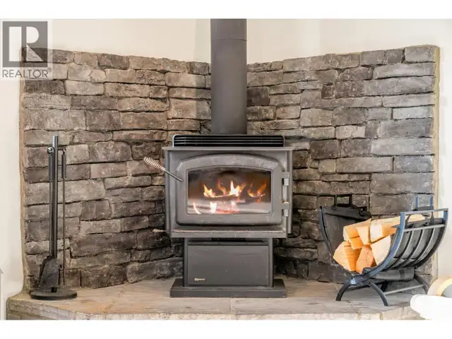 7307 PROSPECTOR Avenue Unit# 202 Radium Hot Springs, British Col in Condos for Sale in Cranbrook - Image 9