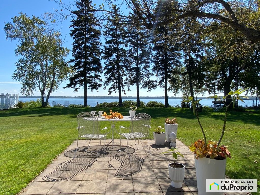 $739,900 - Bungalow in Trois-Rivières (Ste-Marthe-Du-Cap) — photo 1