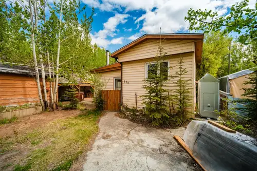 Welcome to unit 137 in Takhini Trailer Park! This charming 2-bedroom, 1-bathroom home blends comfort...