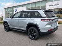 Experience the elevated capability and sophistication of the 2024 Jeep Grand Cherokee Limited, finis... (image 2)