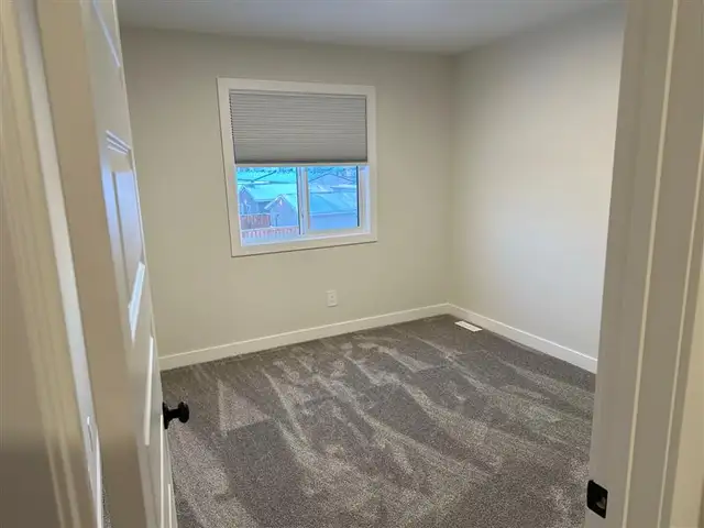 Townhouses in Aspen Ridge in Long Term Rentals in Saskatoon - Image 16