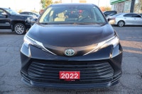 The Toyota Sienna HYBRID LE 8-Passenger Family Ready & Fully Loaded! Looking for a reliable, spaciou... (image 1)
