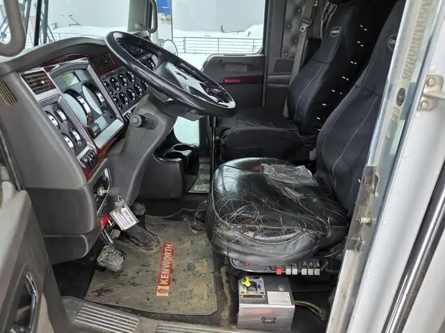 2009 KENWORTH T800 in Heavy Trucks in Saskatoon - Image 19