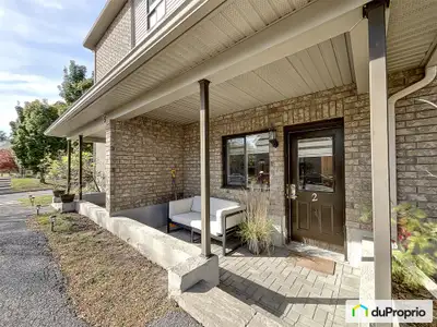 Excellente opportunité de devenir propriétaire avec ce joli condo 1 chambre, parfaitement situé dans...