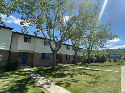 Bowness Apartment For Rent | Bow River Townhomes
