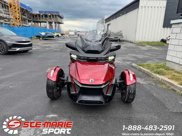 2023 Can-Am Spyder RT Limited in Street, Cruisers & Choppers in Longueuil / South Shore - Image 4