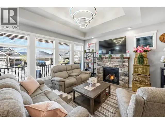 962 HOLDEN Road Penticton, British Columbia in Houses for Sale in Penticton - Image 6