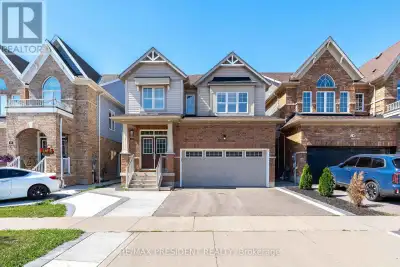 RARE OPPORTUNITY IN THE BEST LOCATION IN CAMBRIDGE! Stunning 2017-built 4-BEDROOM home offering appr...