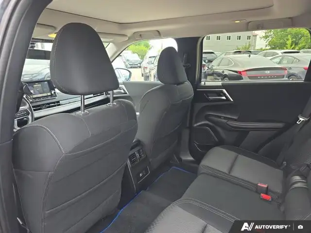 2025 Mitsubishi Outlander Plug-In Hybrid SE | NO ACCIDENTS EV in Cars & Trucks in Cambridge - Image 27