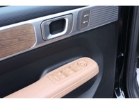 Demo Experience premium comfort, bold styling, and advanced technology with this 2025 Hyundai Santa... (image 4)