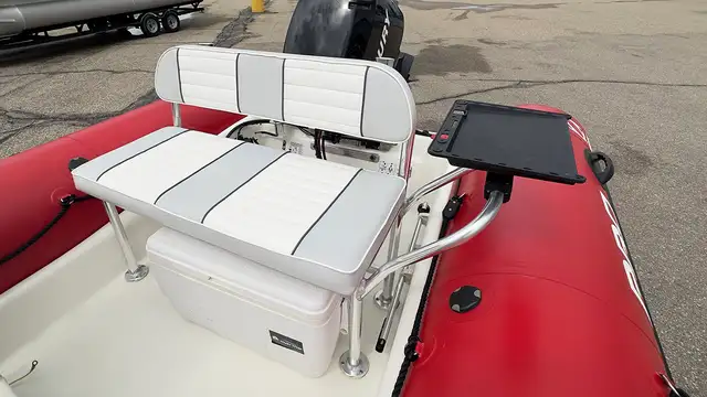 2013 Zodiac Pro 550 Bay Runner -used inflatable fishing boat in Powerboats & Motorboats in Prince Albert - Image 15